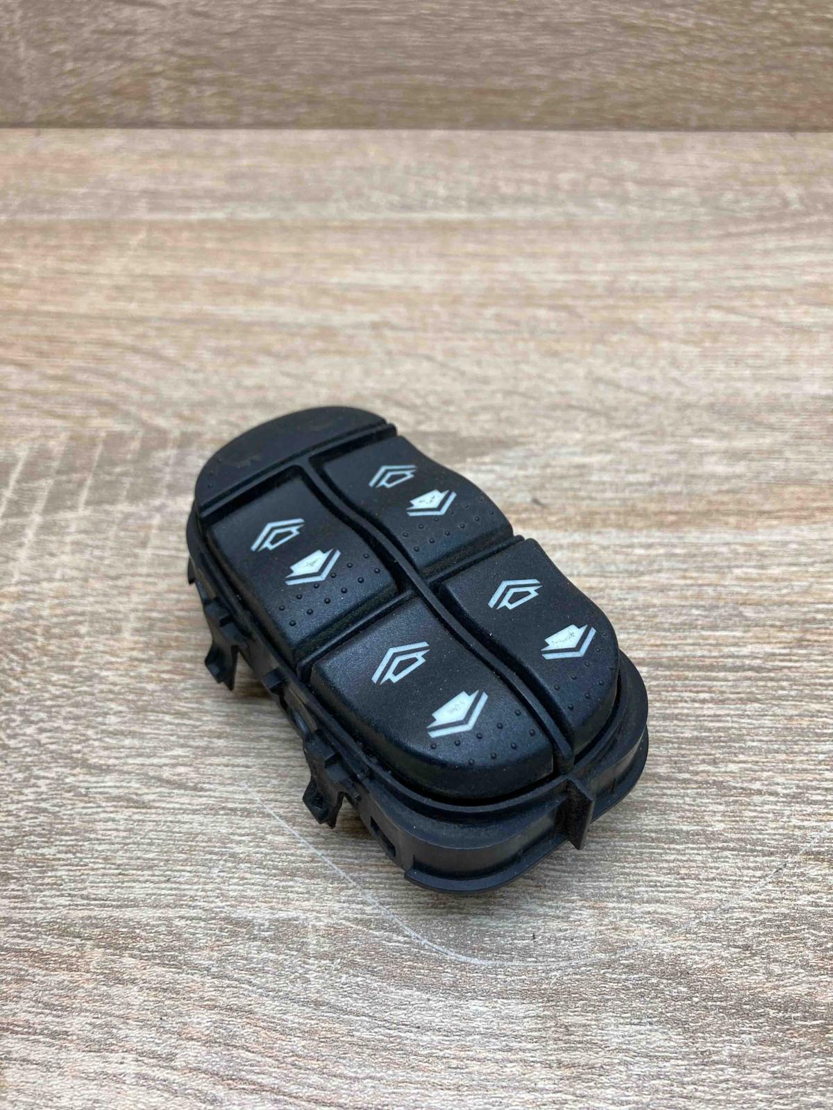 98AB14A132DE 03162252  Electric window control switch Ford Focus