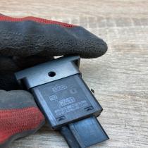 13138251  WE Seat heating switch Opel Vectra C