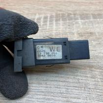13138251  WE Seat heating switch Opel Vectra C