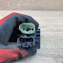 1S7T 19B514 AA   Tailgate opening switch Ford Mondeo Mk III