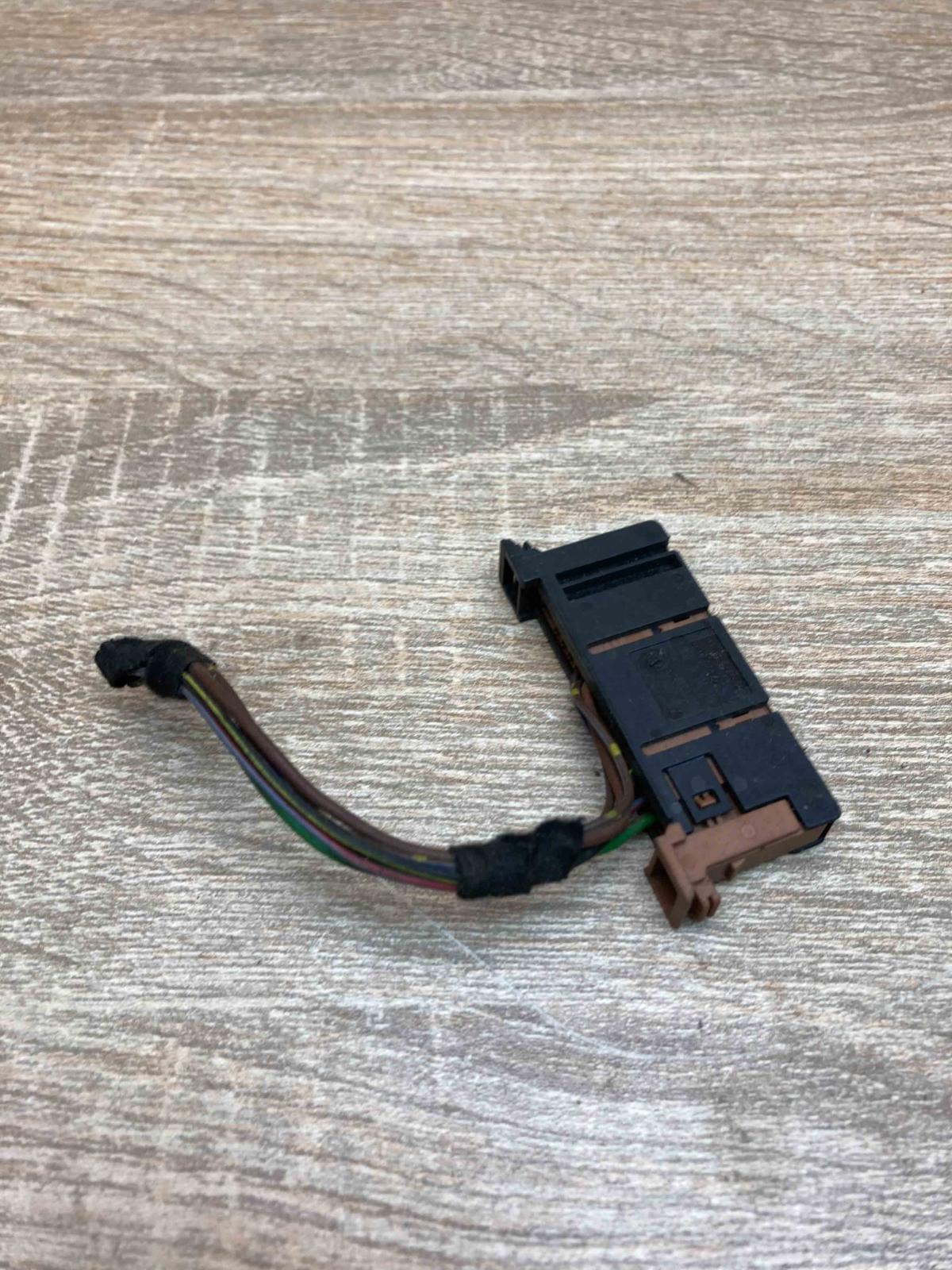 8380732 1393472  Plug wire BMW 5 F10 F11