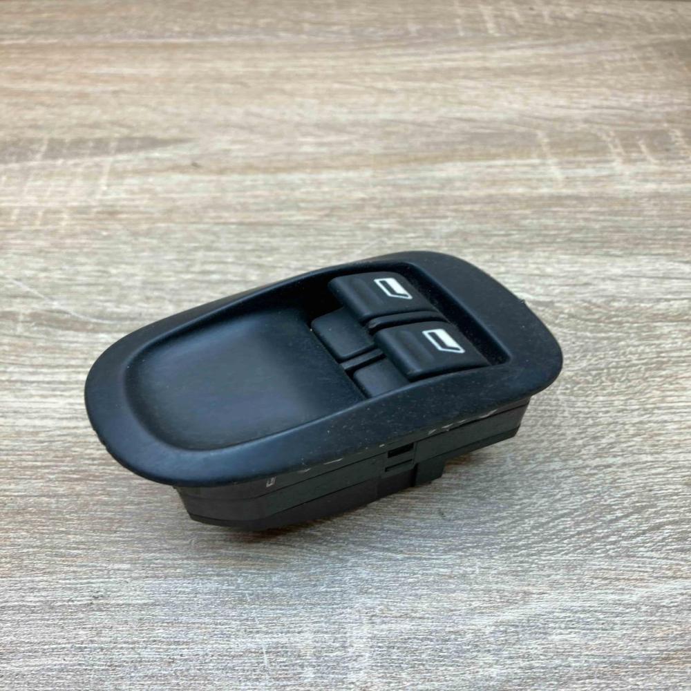 Peugeot 206 Switch Window   Electric window control switch Peugeot 206