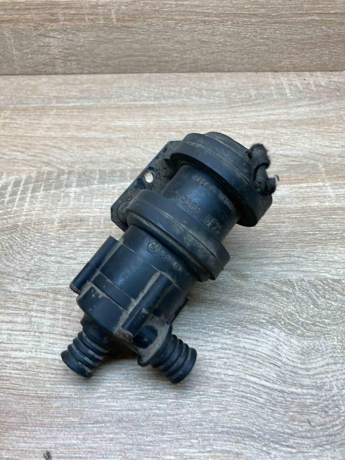 8390063   Electric auxiliary coolant/water pump BMW 5 E34