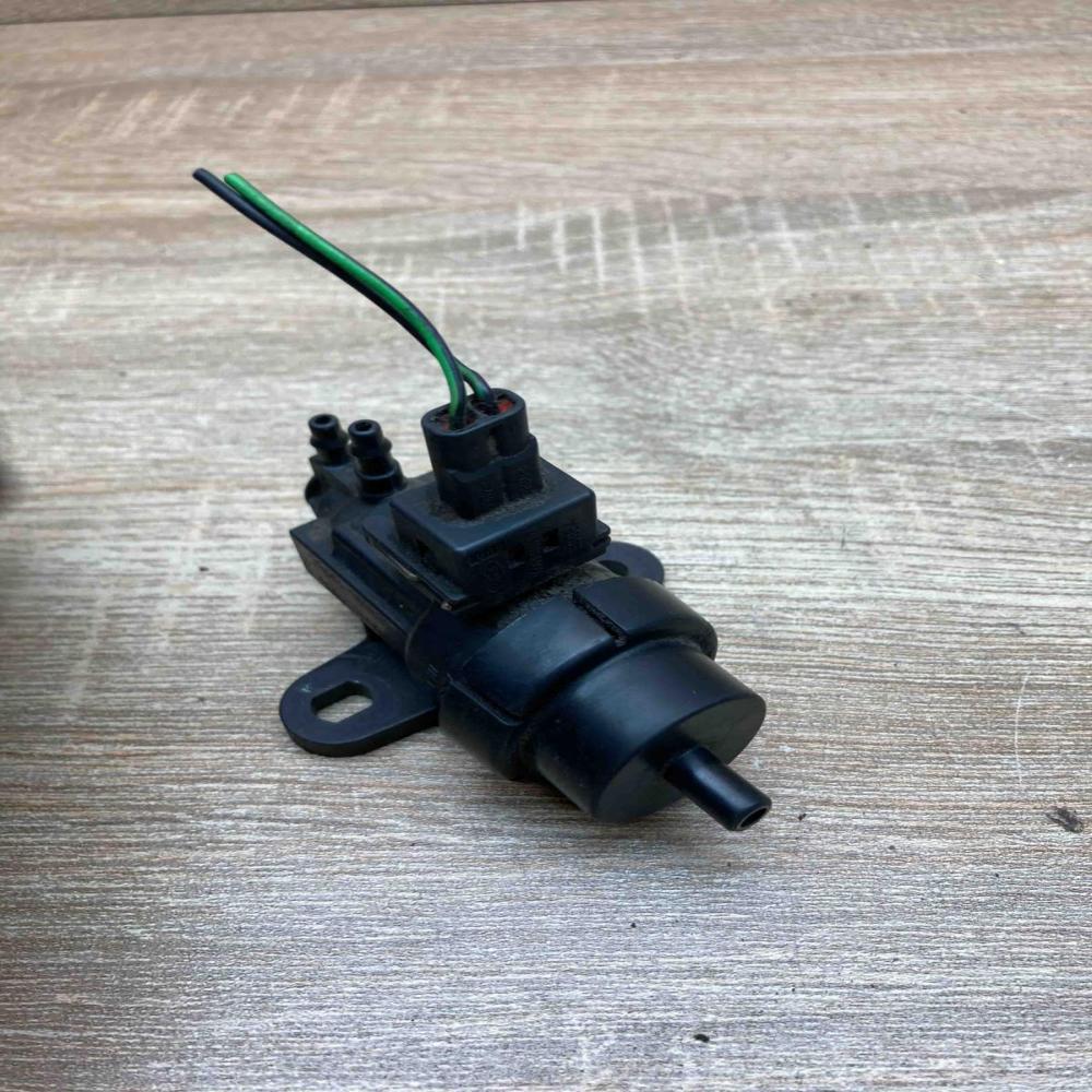 98AB 9E882 AA  With Plug Turbo solenoid valve Ford Focus