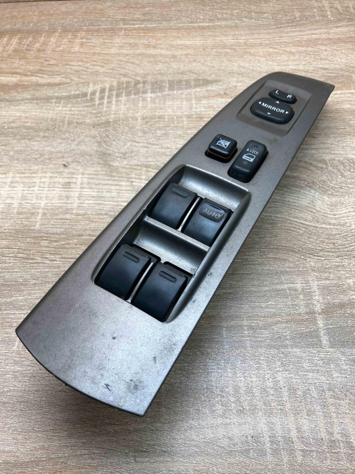 84820 47012 515358 With Mirror Switch Electric window control switch Toyota Priu