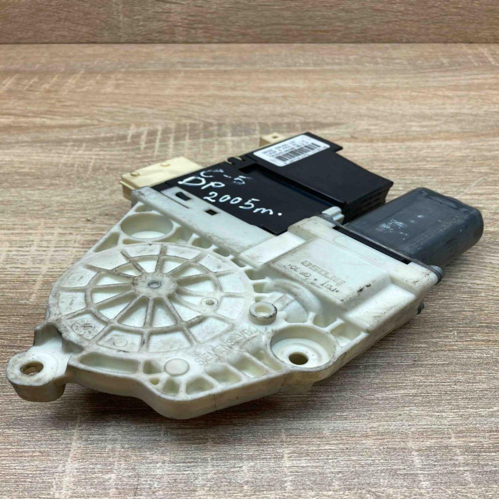 996386 102 503620100406  Front door window regulator motor Citroen C5