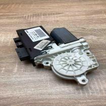 1488726080 991712 203  Front door window regulator motor Lancia Phedra