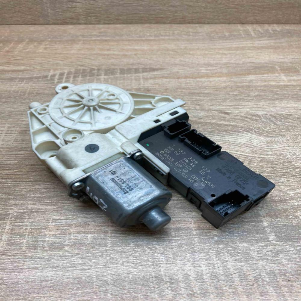 1137328127 994421 103  Front door window regulator motor Peugeot 407