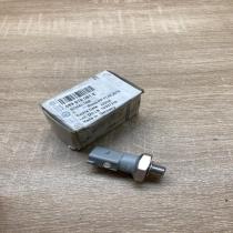 059919081E 059919081  Oil pressure sensor Volkswagen Transporter - Caravelle T4