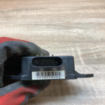 89183 48010 174500 5233 Used ESP acceleration yaw rate sensor Toyota Prius (XW20