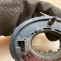1J0959653   Airbag slip ring squib (SRS ring) Volkswagen Golf IV