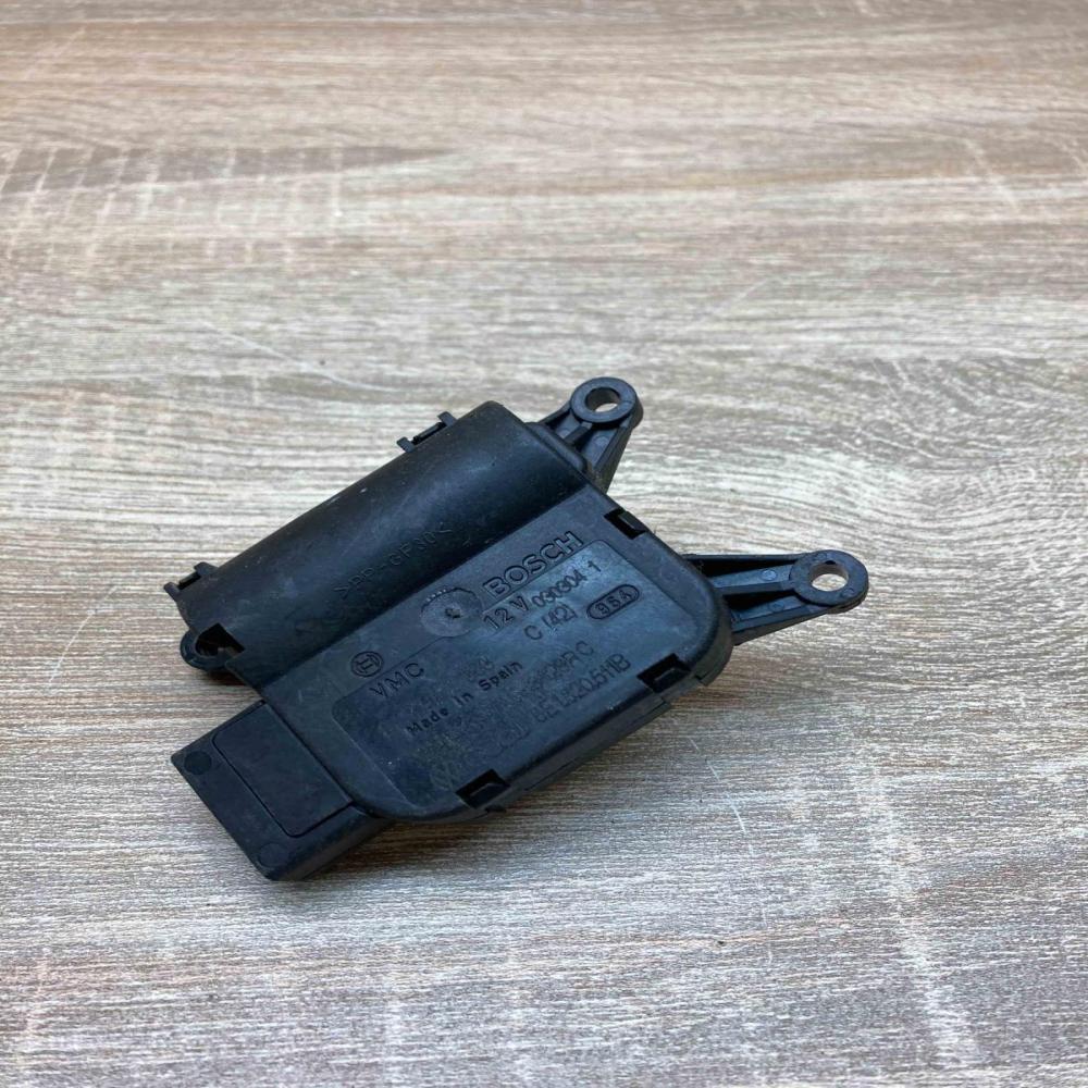 8E1820511B 0132801303  Air flap motor/actuator Audi A4 S4 B6 8E 8H