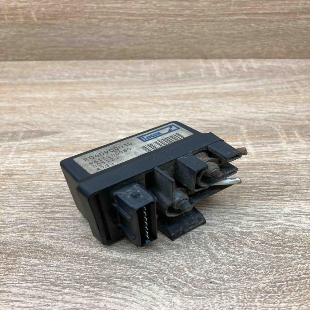 9616280080 04090001D  Glow plug pre-heat relay Citroen Saxo