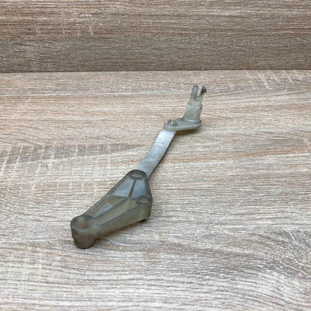 663068M 663066W  Air flap motor/actuator Volkswagen Golf VI