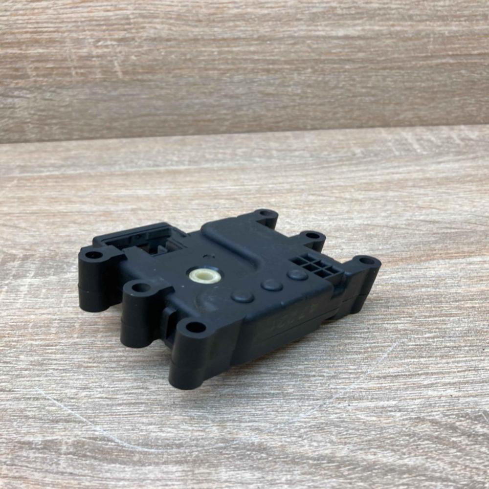 4722F   Air flap motor/actuator Mazda 6