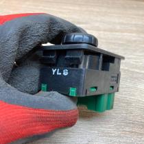 Nissan Mirror Switch   Wing mirror switch Nissan Primera