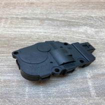 K9749005 18112009  Air flap motor/actuator Audi A4 S4 B8 8K