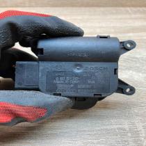 8E2820511C 0132801310  Air flap motor/actuator Audi A4 S4 B6 8E 8H