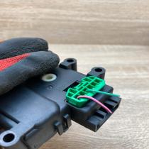 5822P  With Plug Air flap motor/actuator Mazda 6