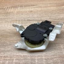 K9749005 19112009  Air flap motor/actuator Audi A4 S4 B8 8K