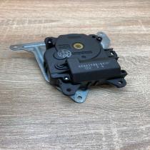 063700 8610   Air flap motor/actuator Toyota Corolla Verso AR10