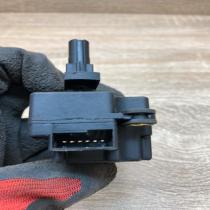 74931G 010304  Air flap motor/actuator Volvo XC90