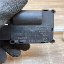 4F0820511B 0132801369 With Leg Air flap motor/actuator Audi Q7 4L