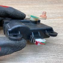 3C270 30850 010901 With Plug Air flap motor/actuator Nissan Primera