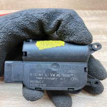 1K0907511B 0132801341  Air flap motor/actuator Volkswagen Golf V