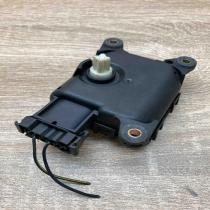 8D1132811  With Plug Air flap motor/actuator Audi A6 S6 C6 4F