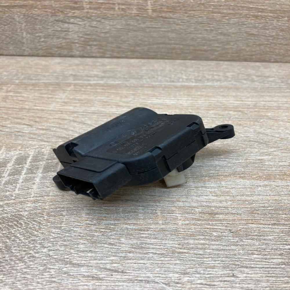 1K1907511G 0132801338  Air flap motor/actuator Volkswagen Touran I