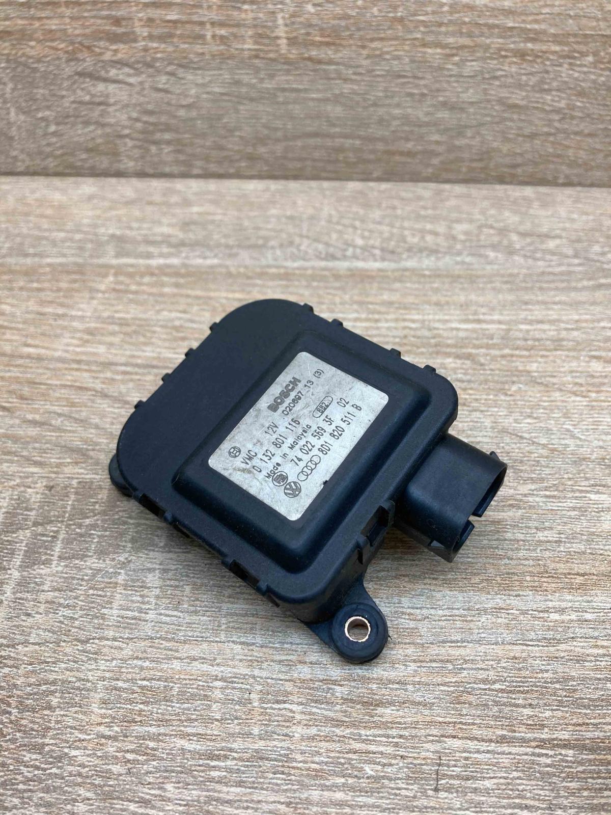 8D1820511B 013280115  Air flap motor/actuator Volkswagen PASSAT B5