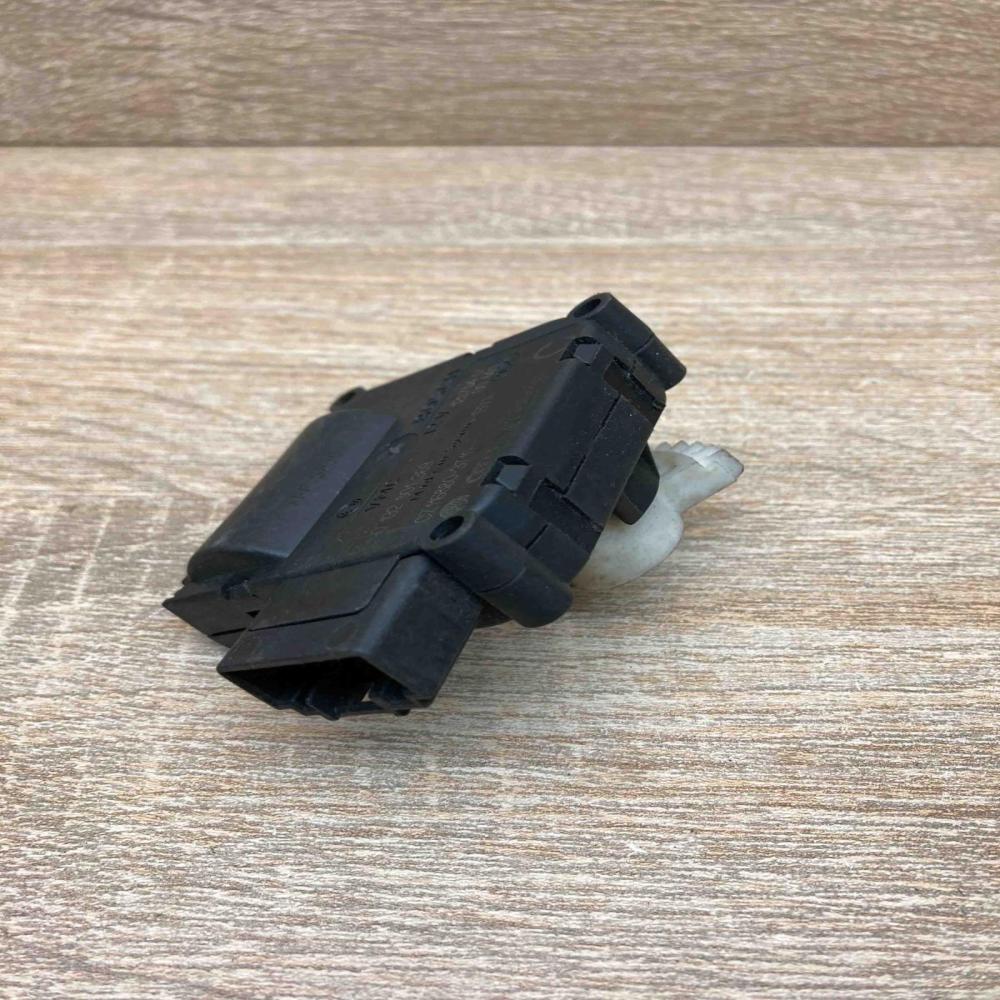 4F0820511B 0132801369  Air flap motor/actuator Audi A6 S6 C6 4F