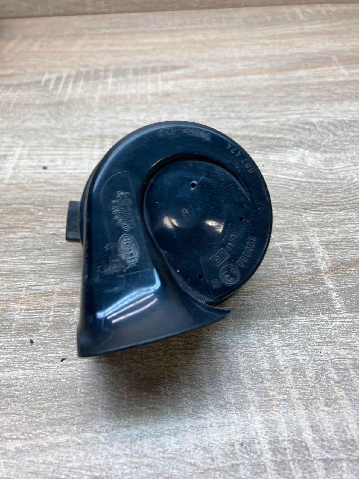 3C0951223 007424 500Hz Horn signal Volkswagen PASSAT B6
