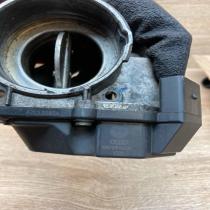 03G128063A   Throttle valve Volkswagen Transporter - Caravelle T5