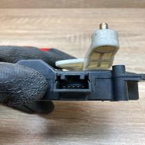 063700 7960 2120 12V 5F  Air flap motor/actuator Toyota Prius (XW20)