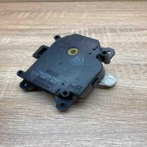 063700 7960 2120 12V 5F  Air flap motor/actuator Toyota Prius (XW20)