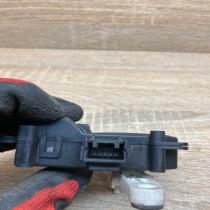 063800 0240 Used  Air flap motor/actuator Toyota Prius (XW20)