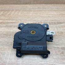 063800 0240 Used  Air flap motor/actuator Toyota Prius (XW20)