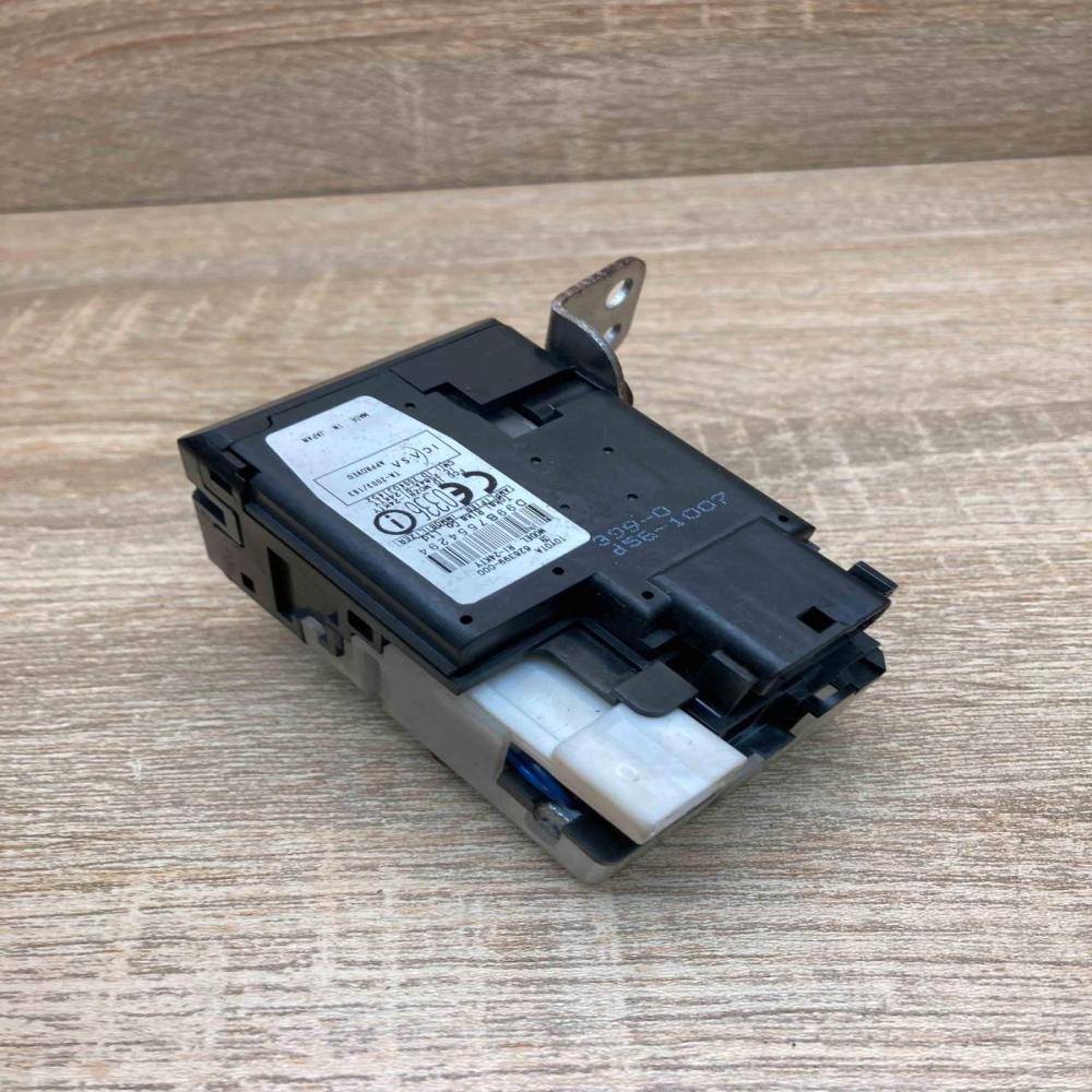 626399 000 2584A RI24KTY  Ignition lock Toyota Corolla Verso AR10
