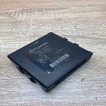 PZ464 00425 02 4M0178T2H  Parking PDC control unit/module Toyota Corolla Verso E