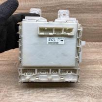 30723 0073 3K19 0464  Fuse module Toyota Prius (XW20)