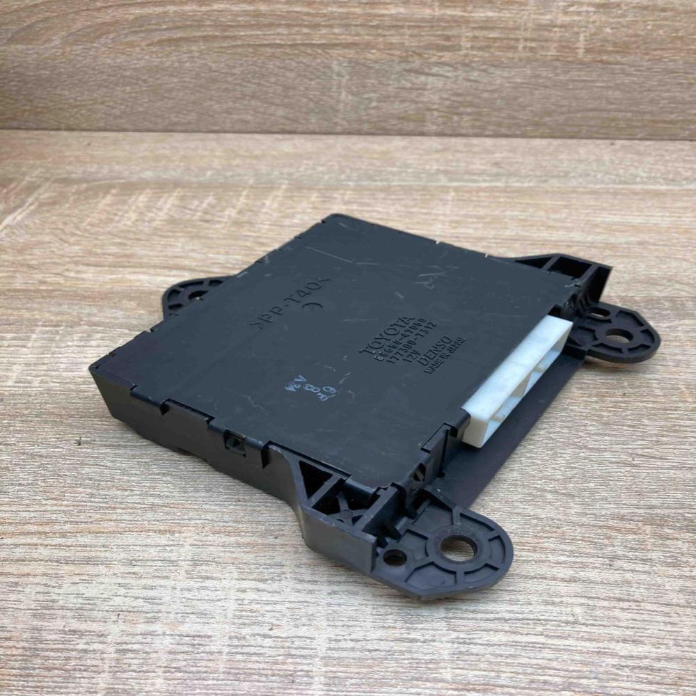 88650 47050 177300 7312 Used Other control units/modules Toyota Prius (XW20)