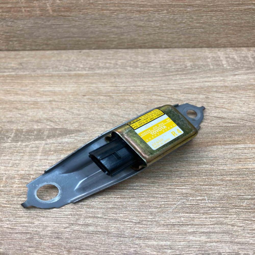 89833 47030 187900 0911 Used Airbag deployment crash/impact sensor Toyota Prius