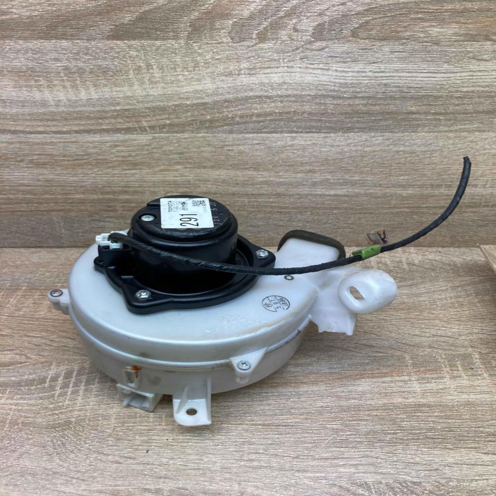 87130 47070 117200 2913 With Plug Heater fan/blower Toyota Prius (XW20)