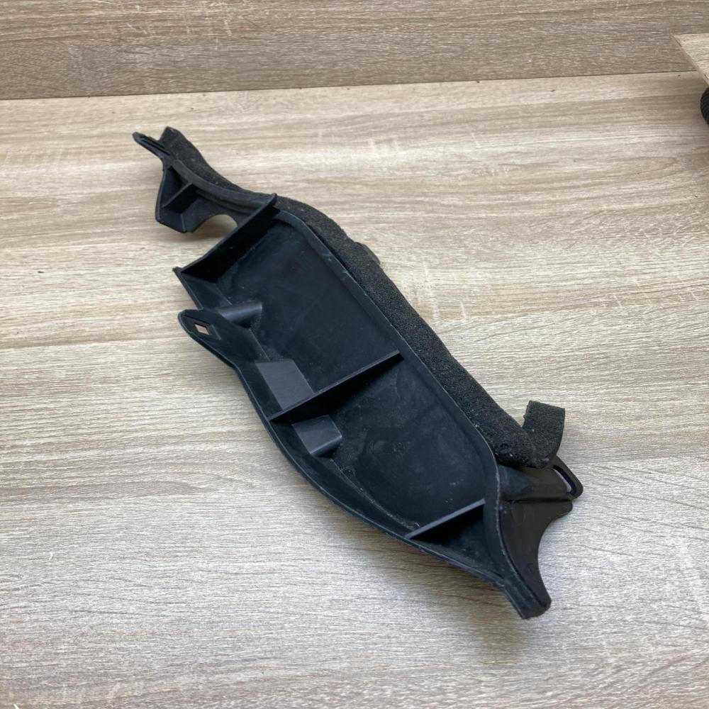 13293909 102055 464000934K Other engine bay part Opel Corsa D