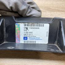 13293909 102055 464000934K Other engine bay part Opel Corsa D