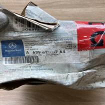 A6398200764   Rear tail light reflector Mercedes-Benz Vito Viano W639