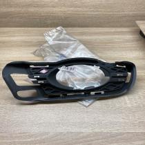 A2048852523  Right side Front fog light trim/grill Mercedes-Benz C W204