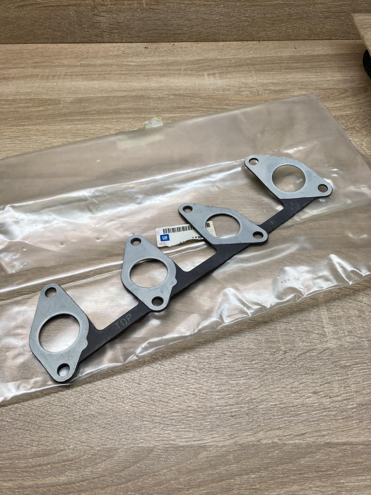 90409644   Other exhaust manifold parts Opel Ascona C